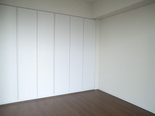 Room image 13