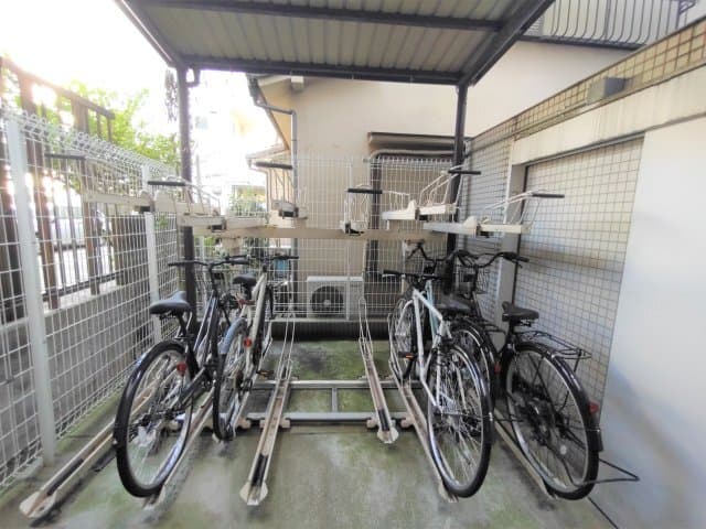Room image 15