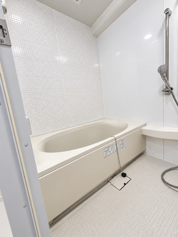 Room image 10