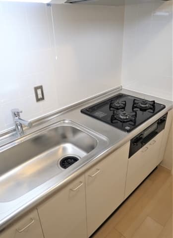 Room image 8