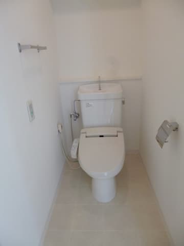 Room image 10