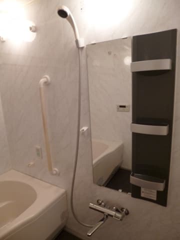 Room image 8