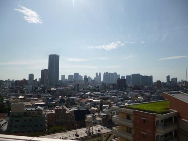Room image 9