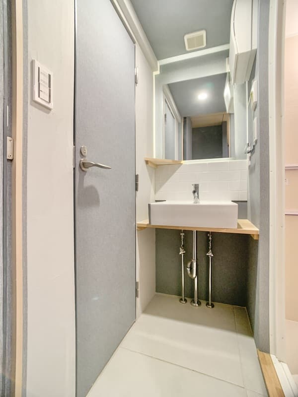 Room image 12