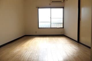 Room image 15