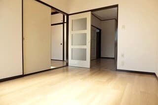 Room image 16