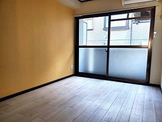Room image 15