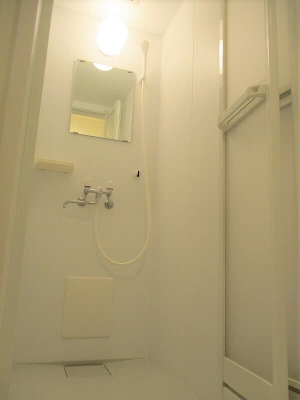 Room image 8