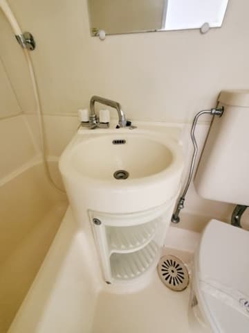 Room image 9