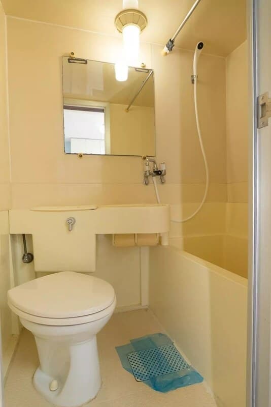 Room image 12