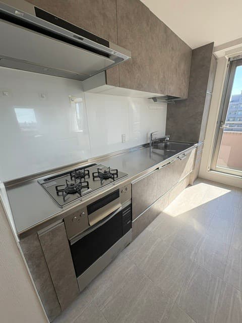 Room image 10