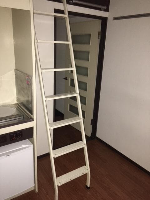 Room image 10