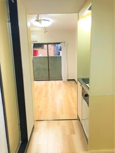 Room image 11