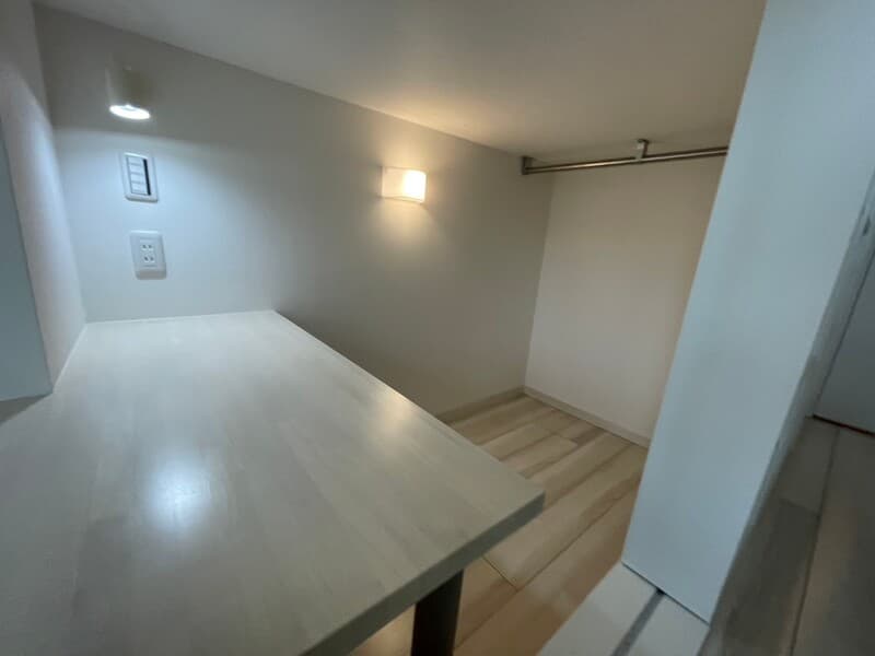 Room image 10