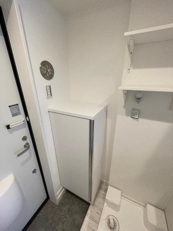 Room image 13