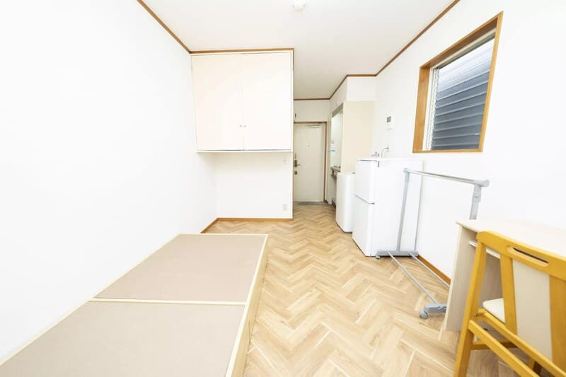 Room image 8