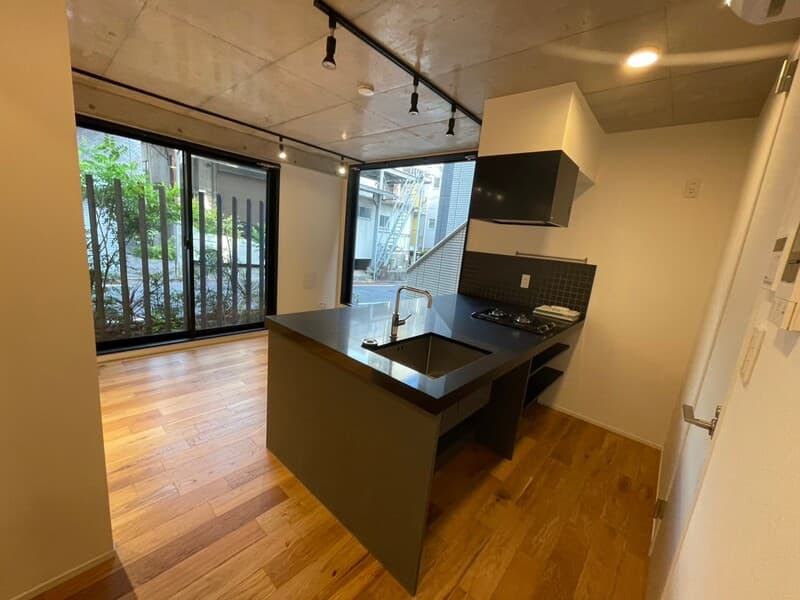 Room image 9