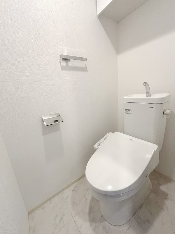 Room image 15