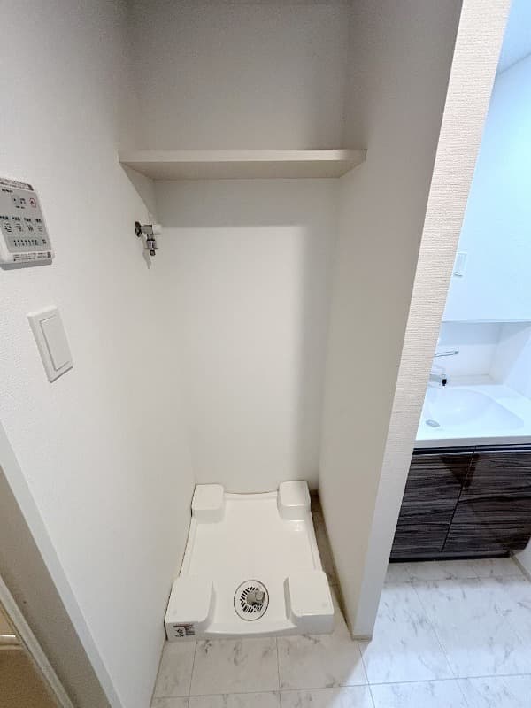 Room image 16
