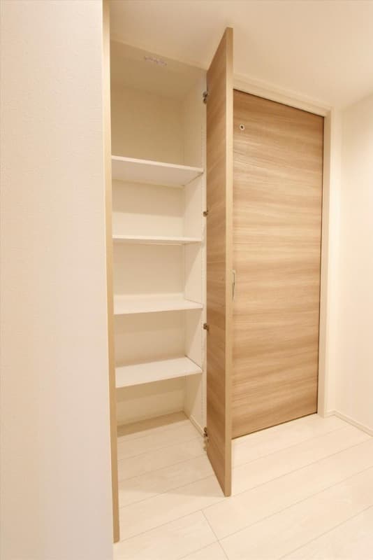 Room image 13