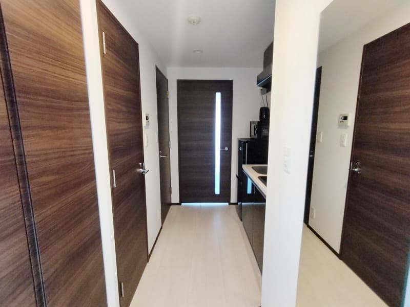 Room image 12