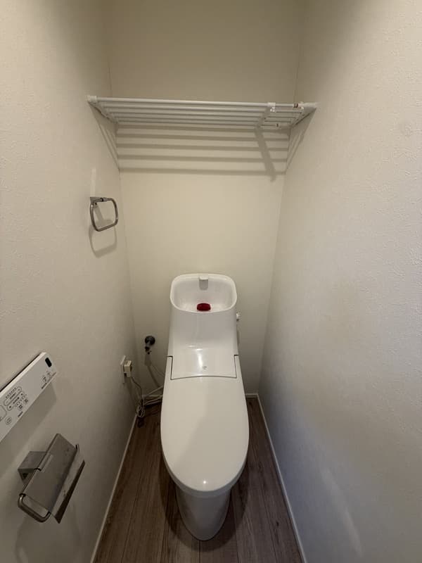 Room image 8
