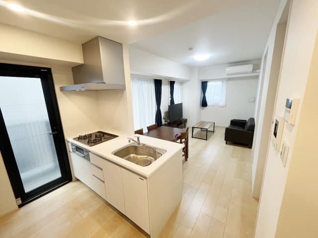 Room image 8