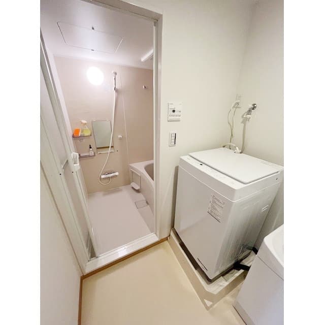 Room image 9