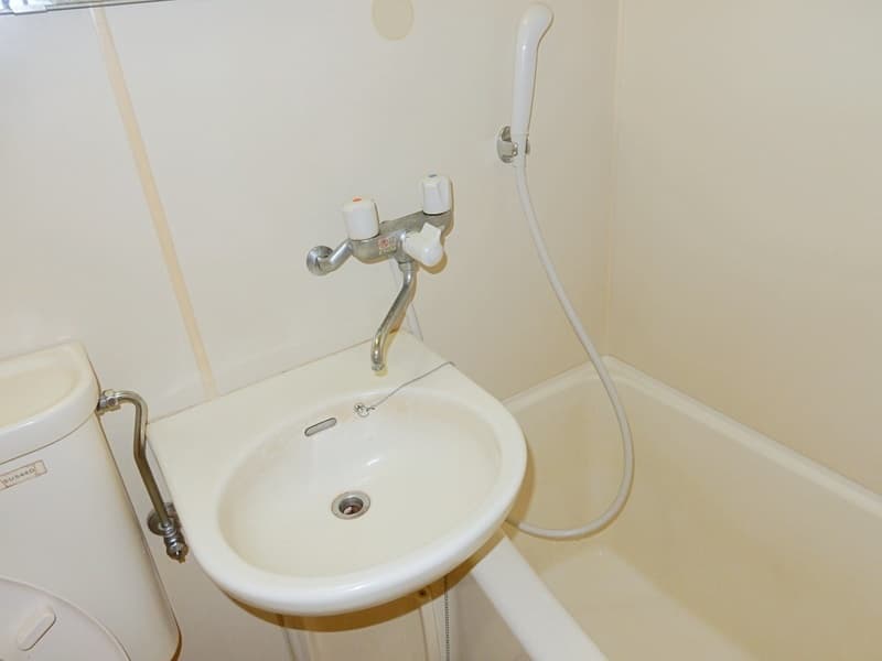 Room image 8