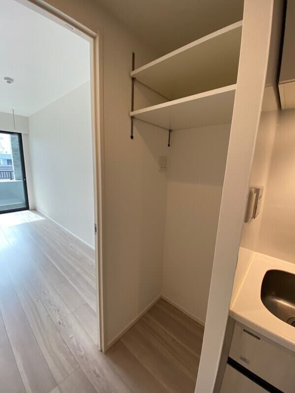 Room image 12