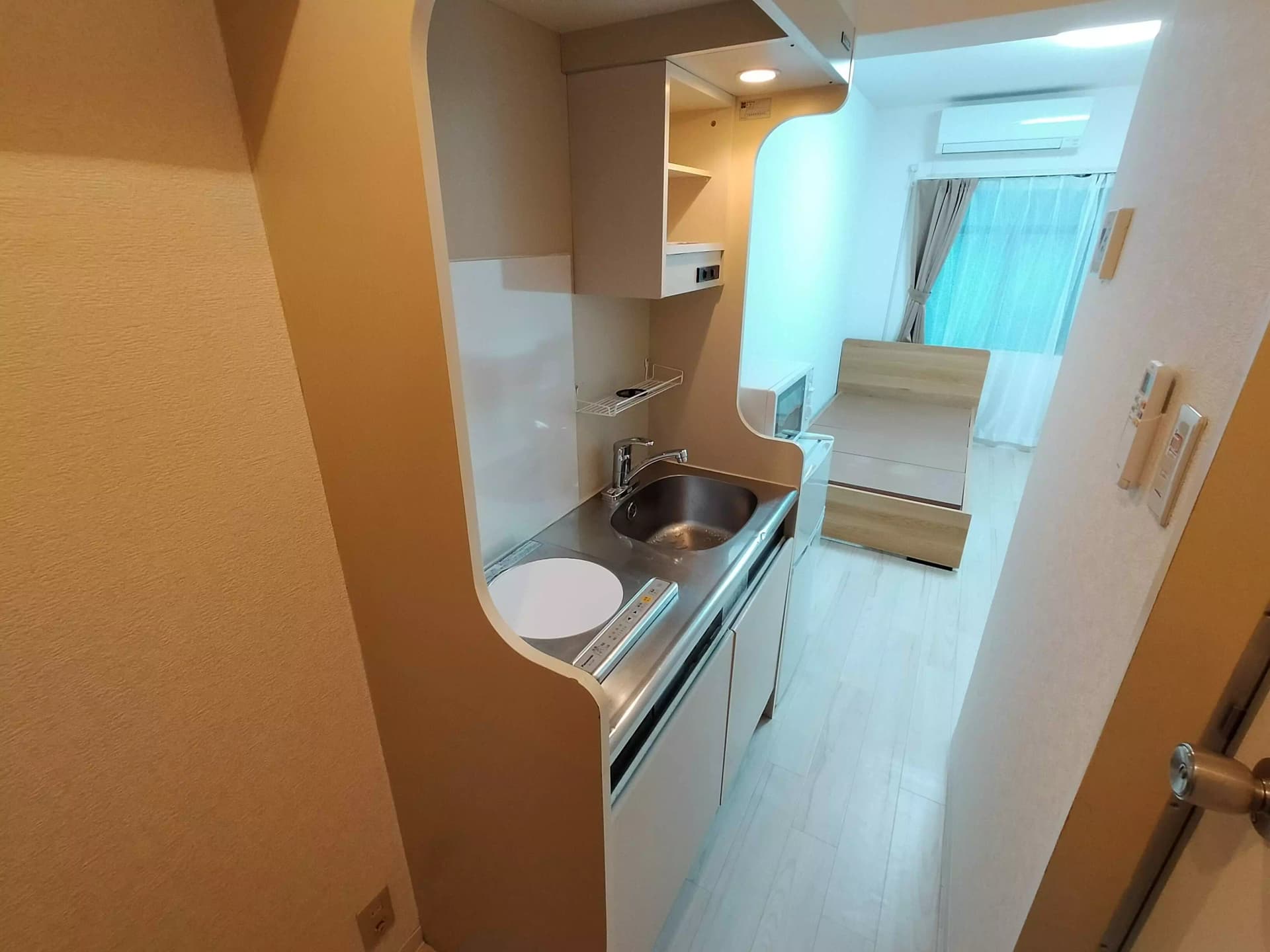 Room image 10