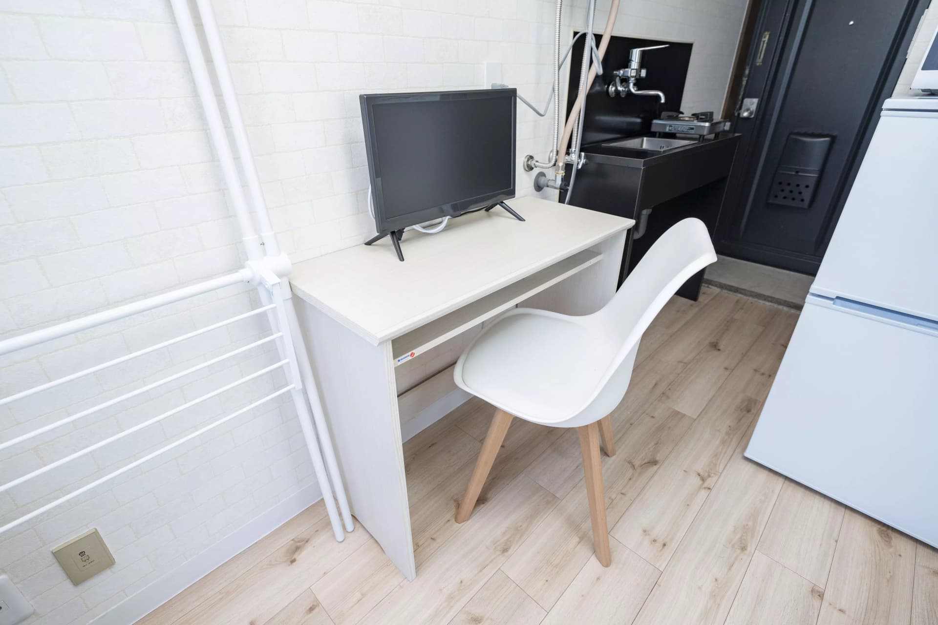 Room image 8