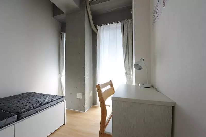 Room image 14