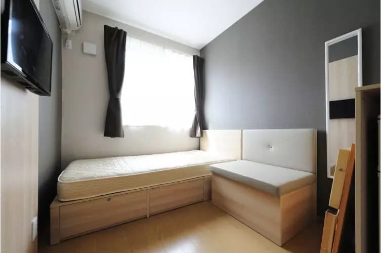 Room image 8