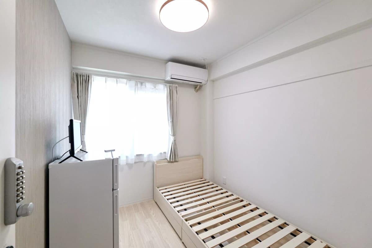 Room image 16