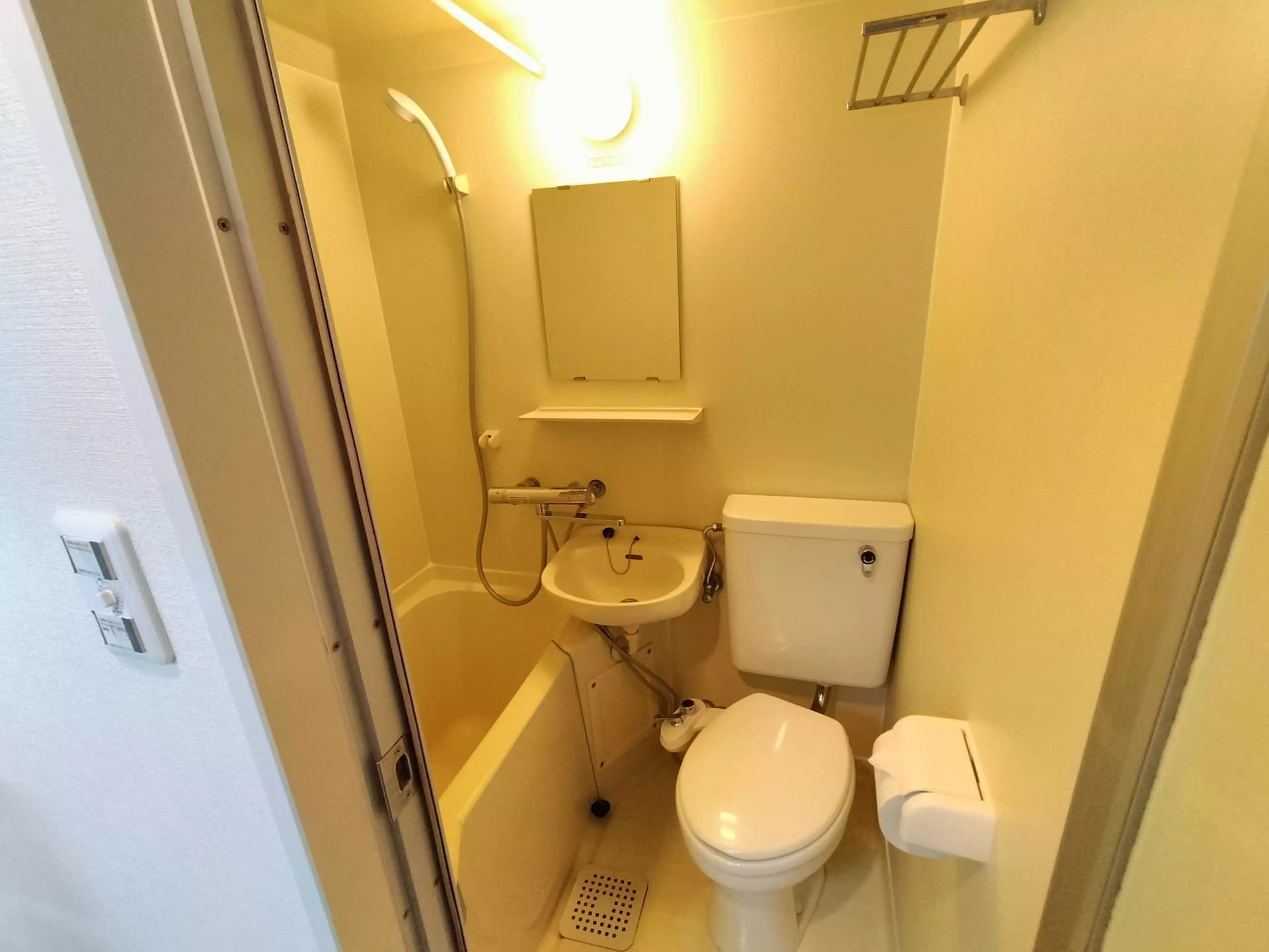 Room image 11