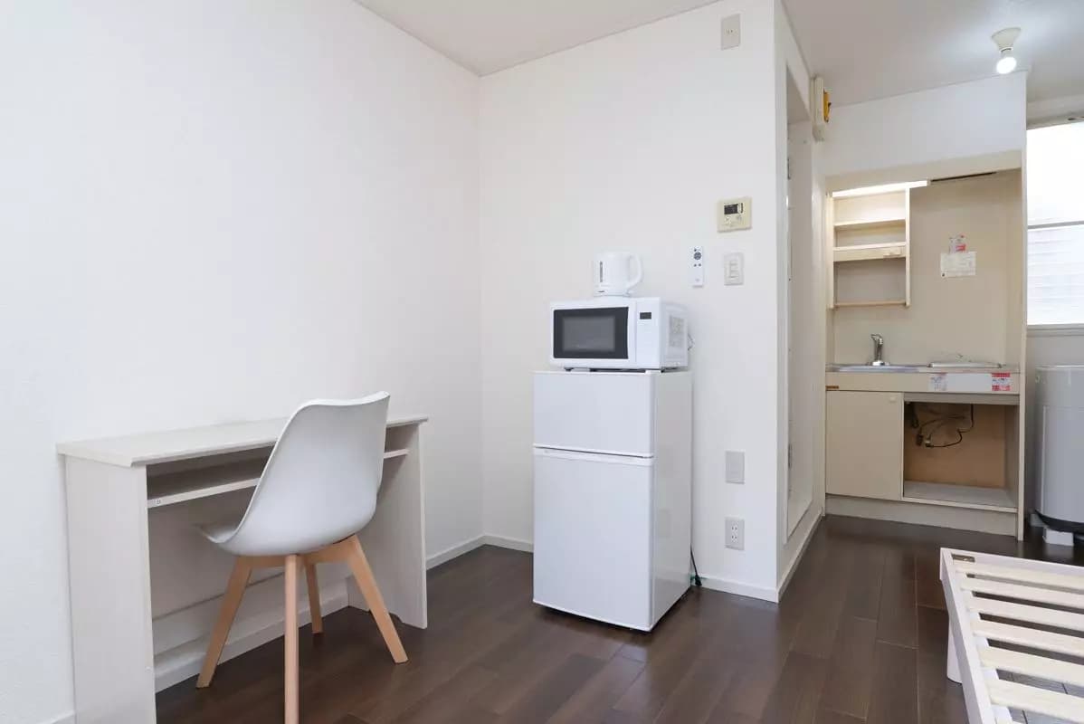 Room image 8
