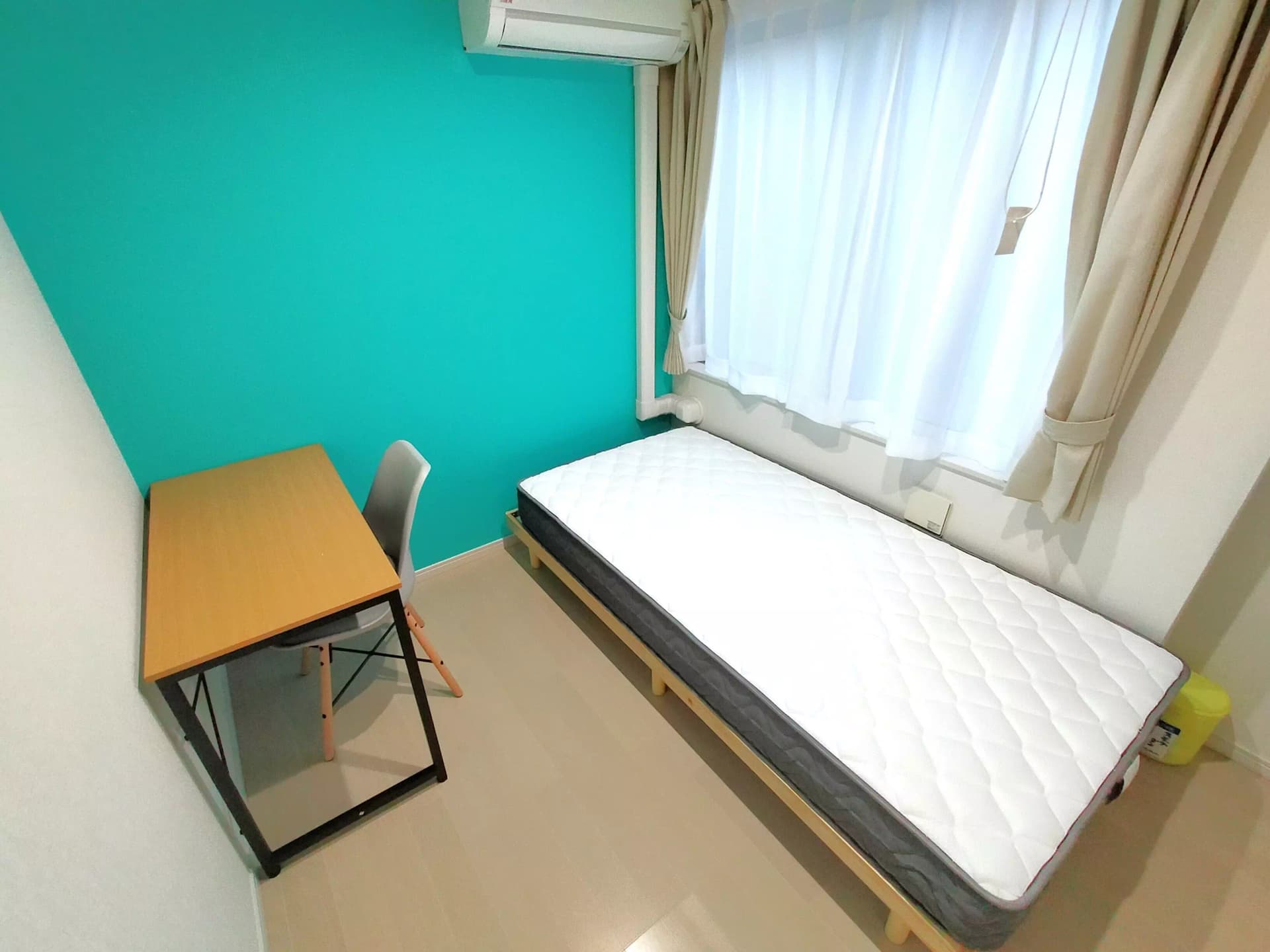 Room image 16