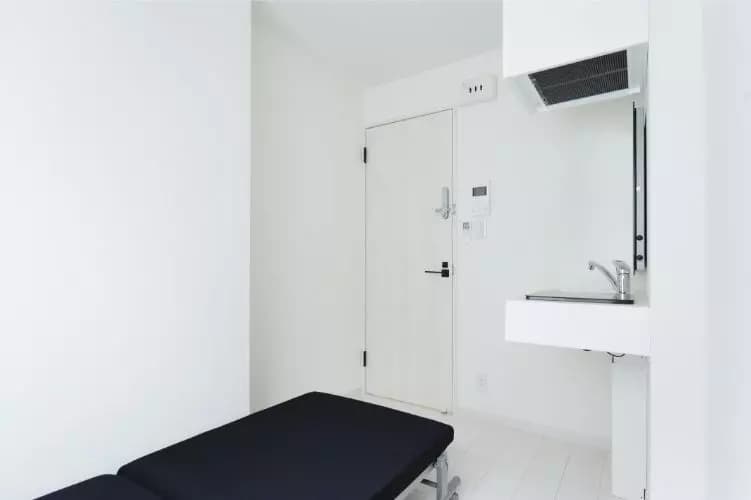 Room image 8