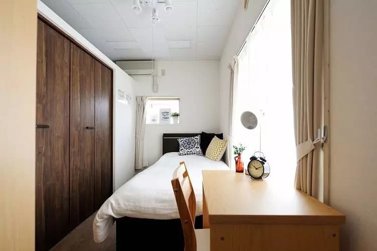 Room image 11