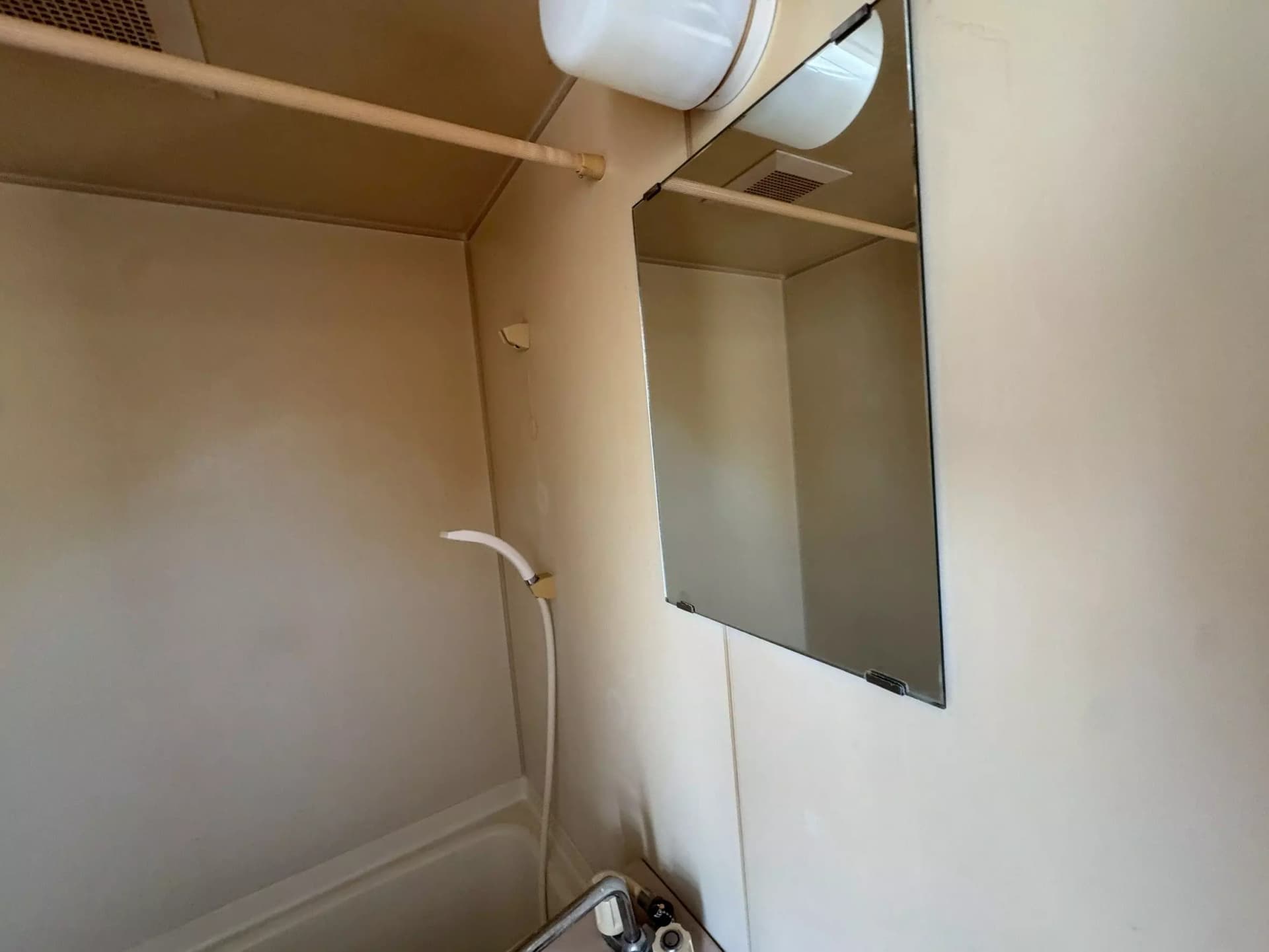 Room image 14
