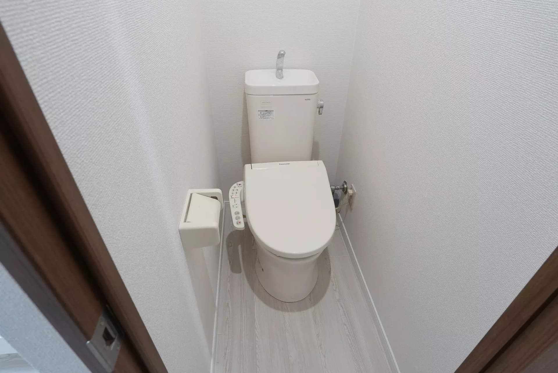 Room image 16