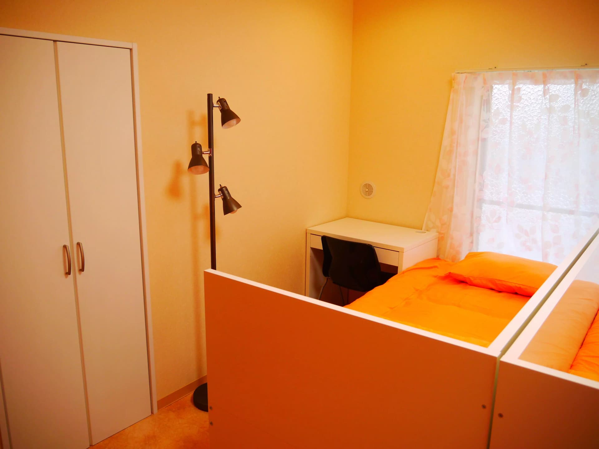 Room image 12