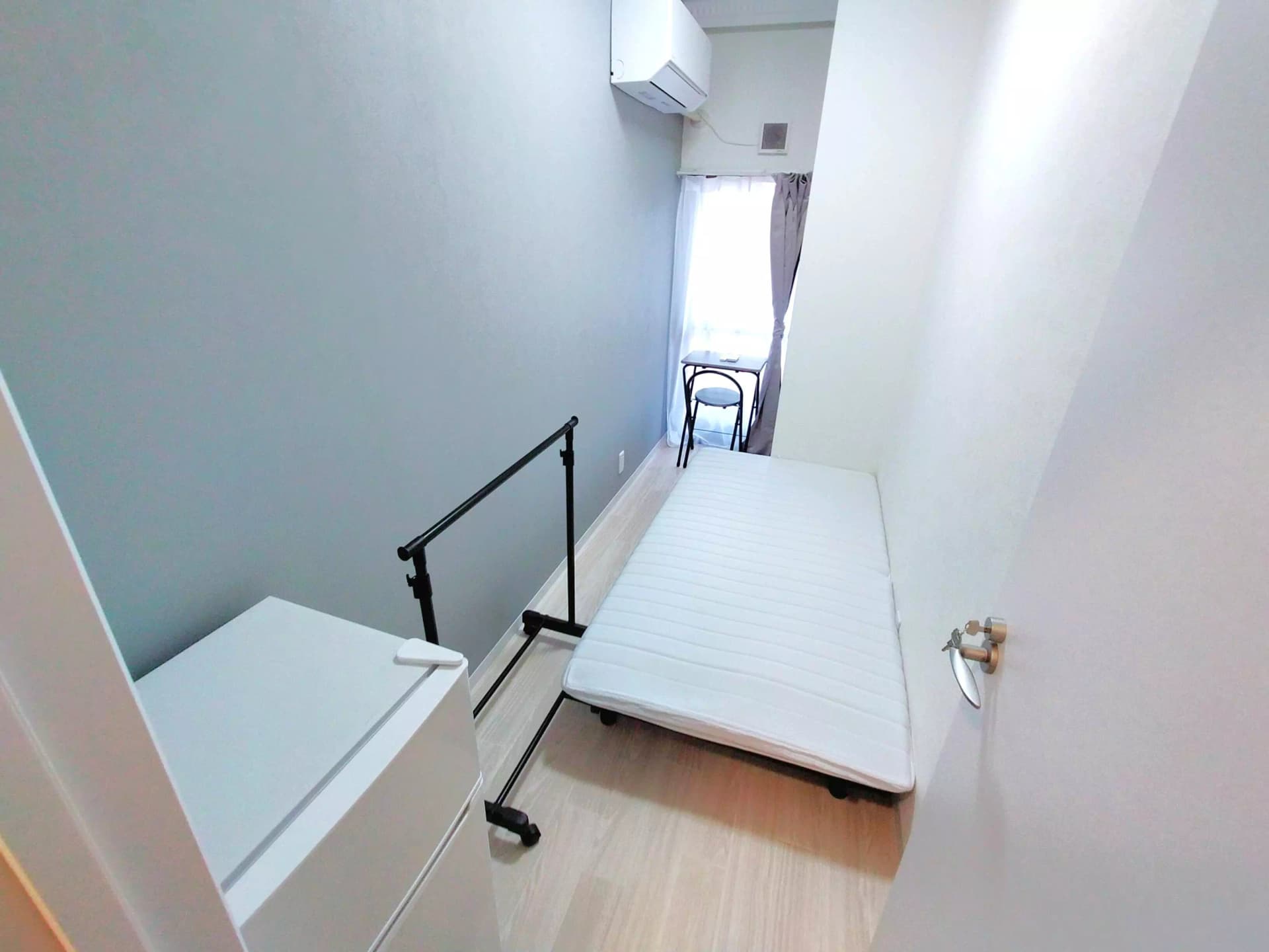 Room image 8