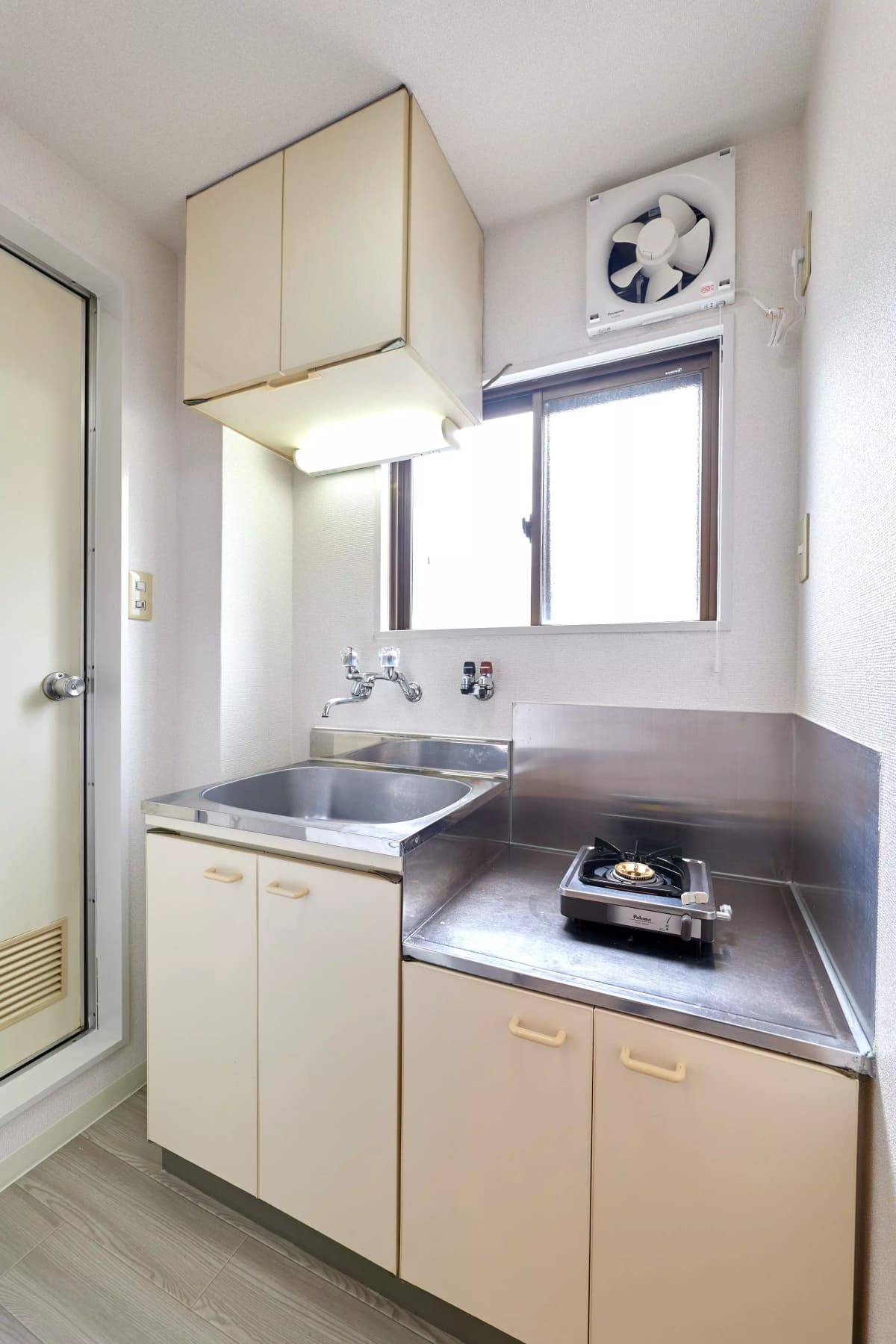 Room image 12