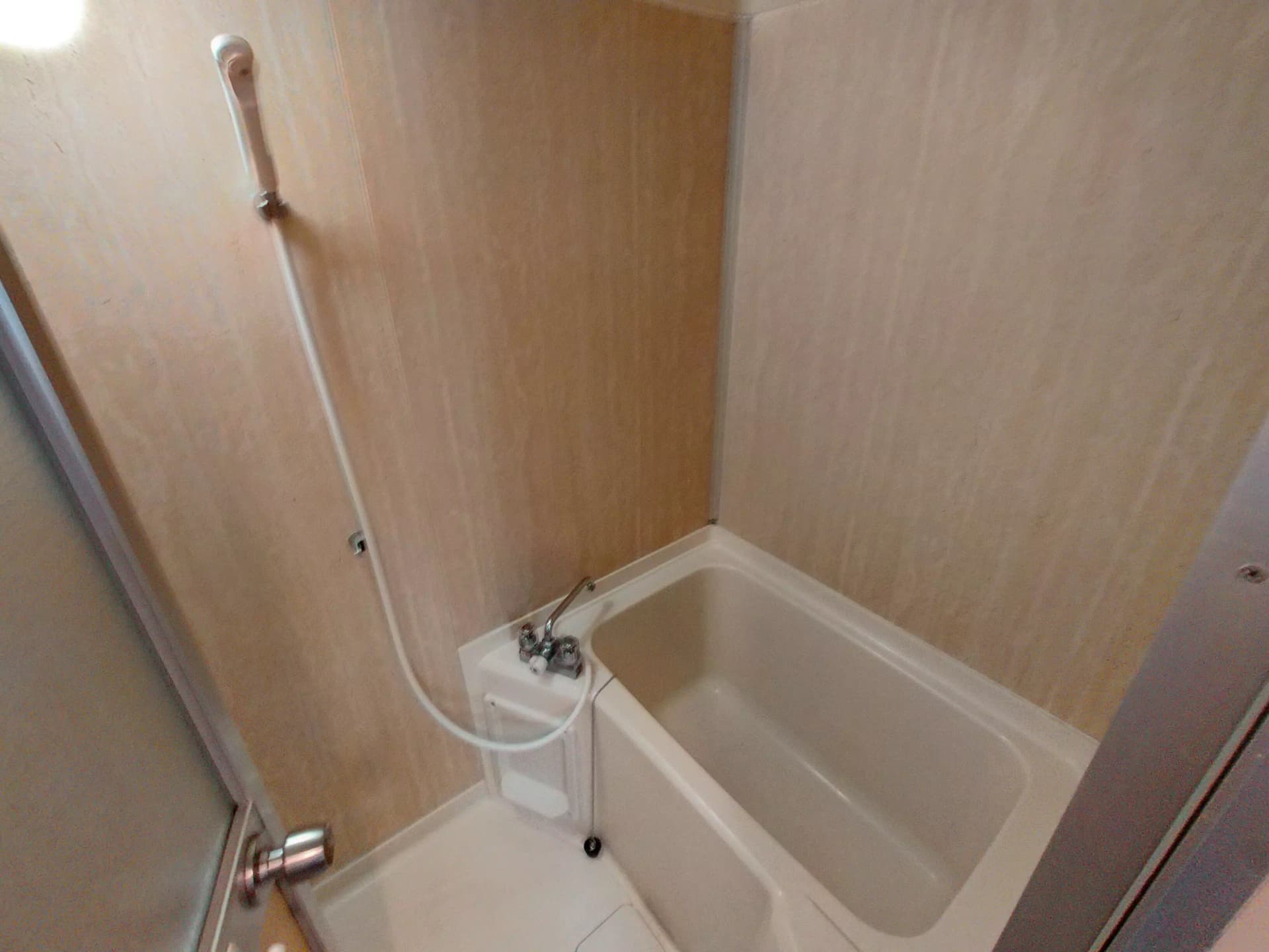Room image 12