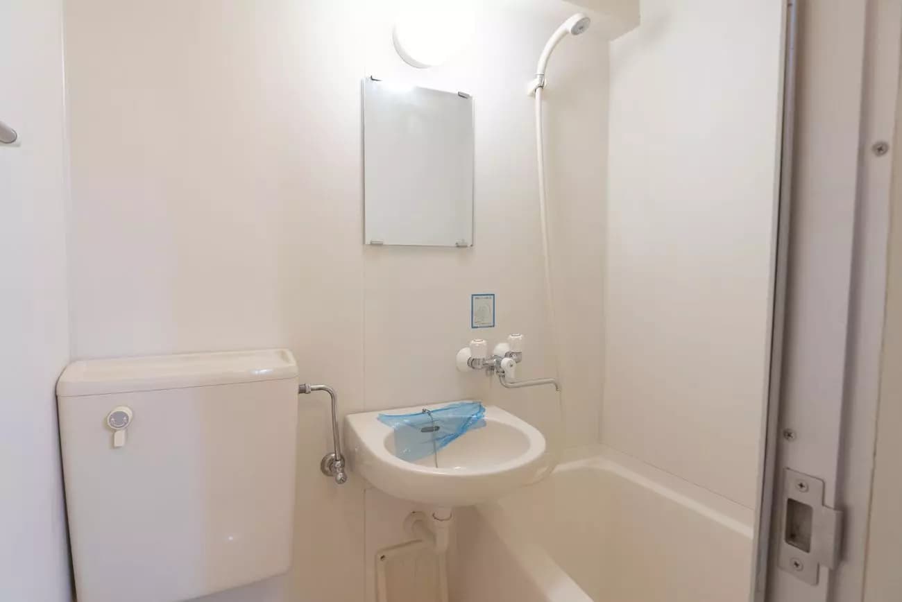 Room image 11