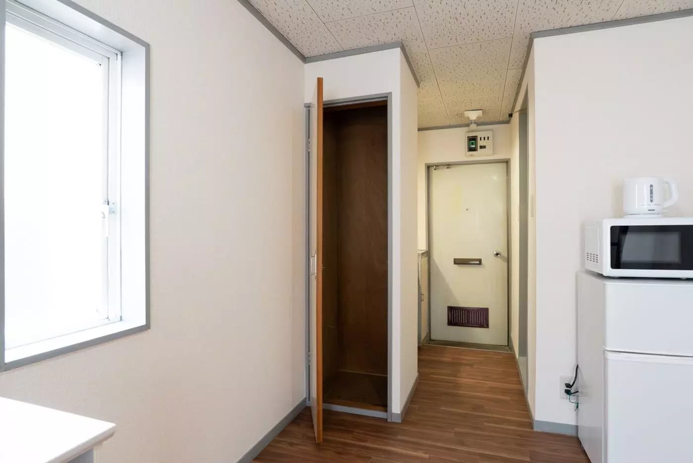 Room image 11