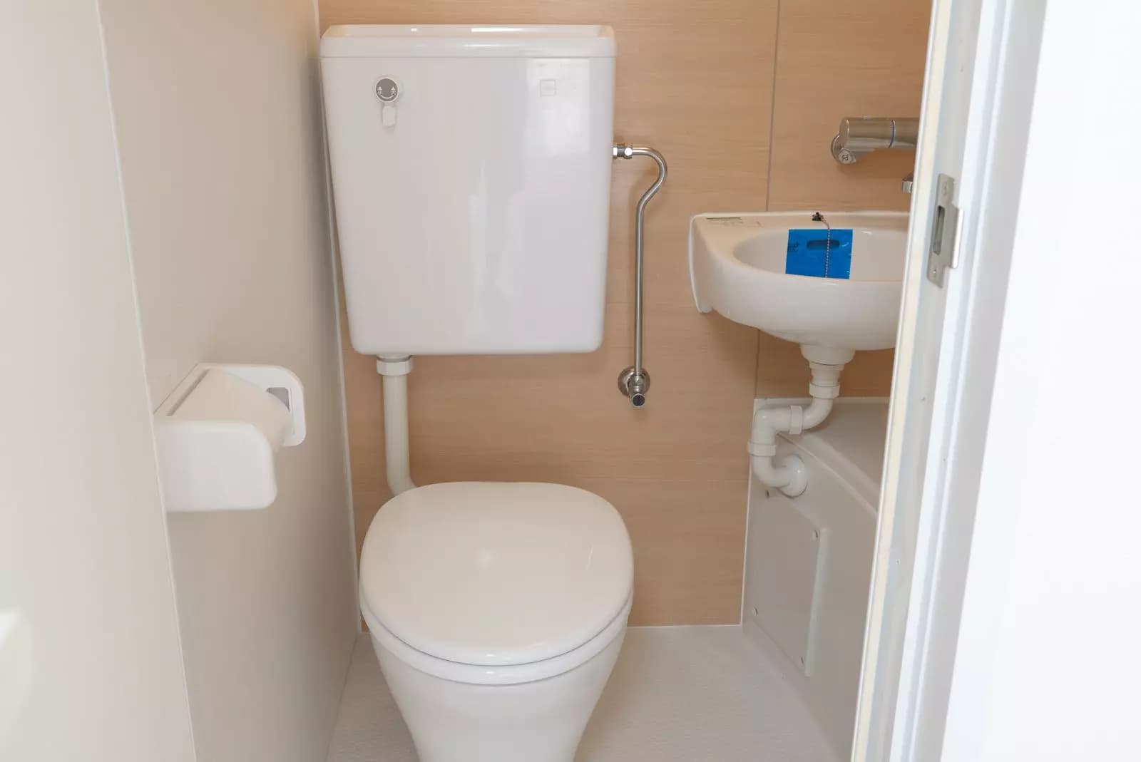 Room image 8