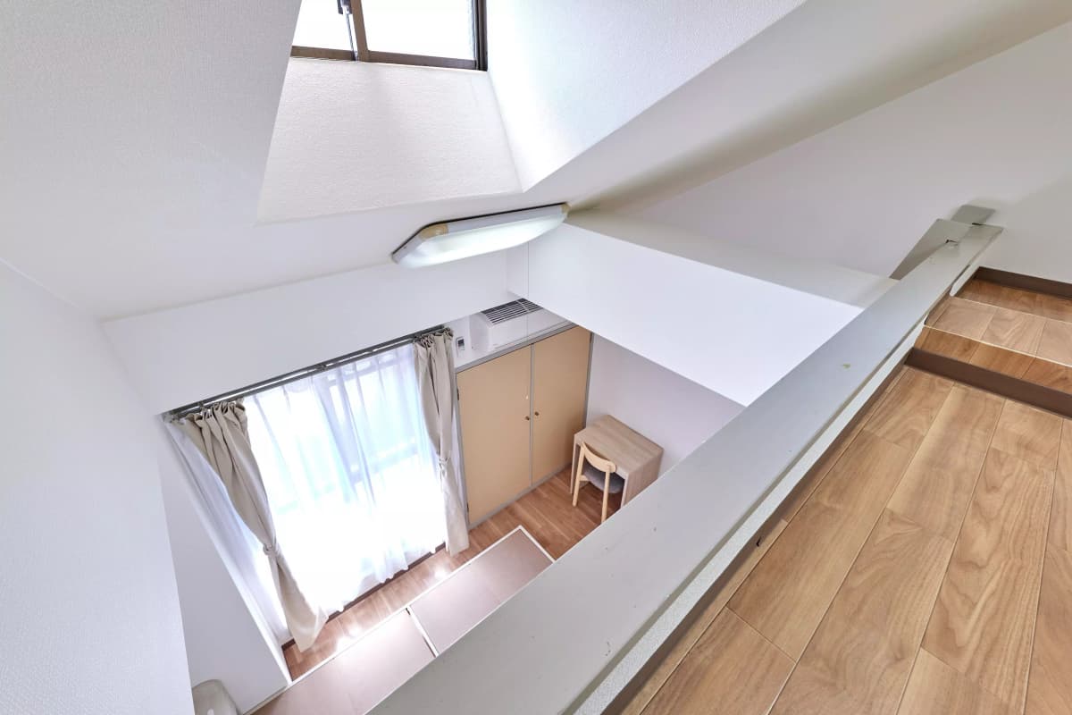 Room image 12